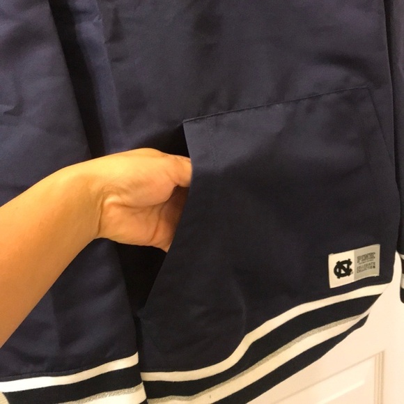 VS PINK Collegiate Pullover Hoodie North Carolina - Picture 7 of 7
